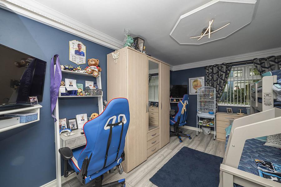 16 Markethill Road