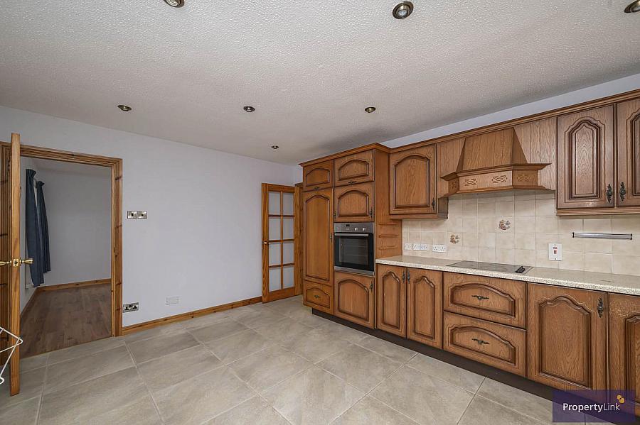21 Cavanacaw Park
