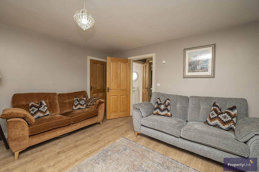 36 Weavers Lodge