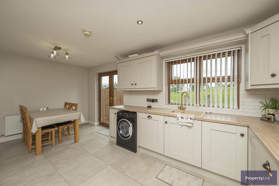 36 Weavers Lodge