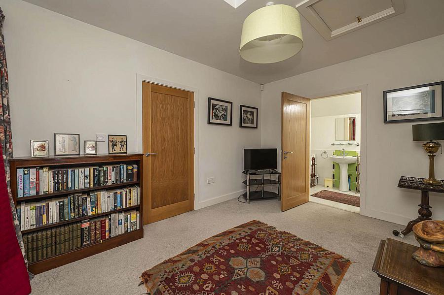 18 Drummanmore Manor