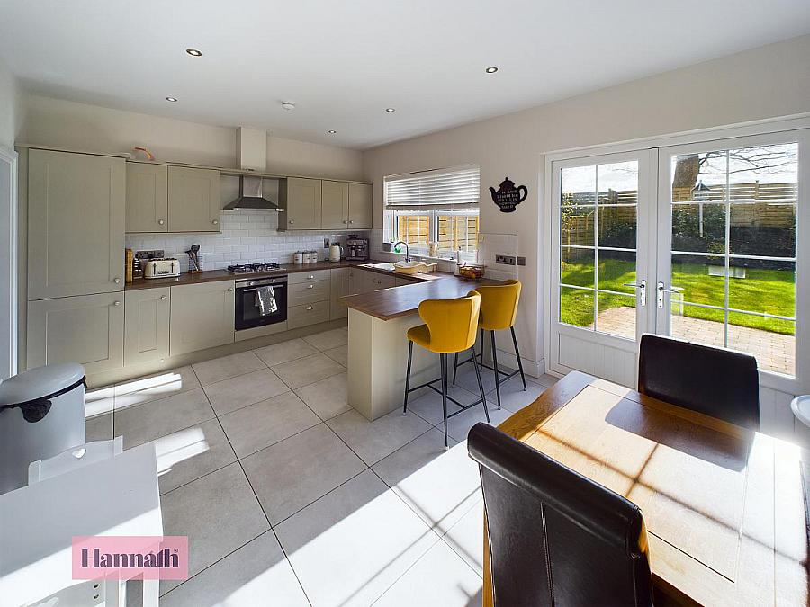 10 Deanery View