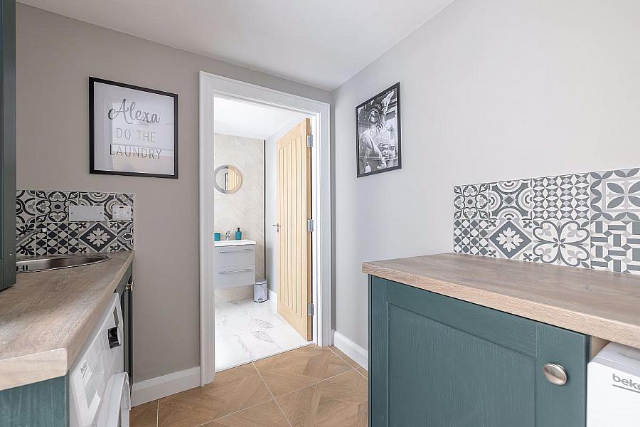 Room 1, 24 Windsor Avenue