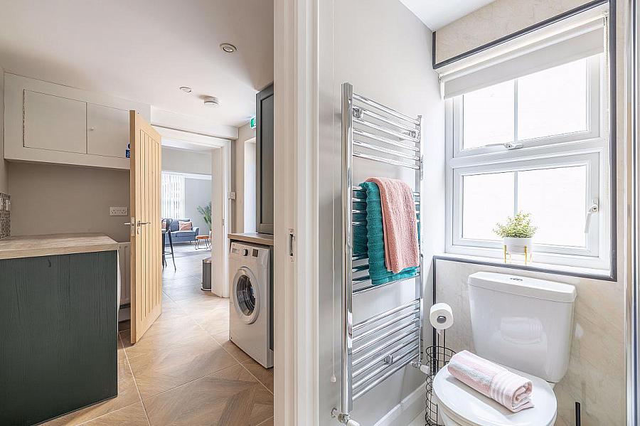 Room 1, 24 Windsor Avenue