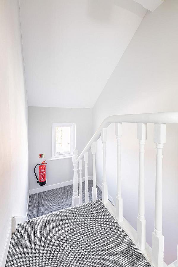 Room 1, 24 Windsor Avenue