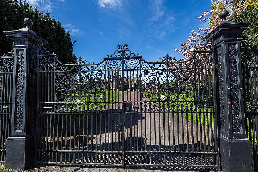 Room 1, 24 Windsor Avenue