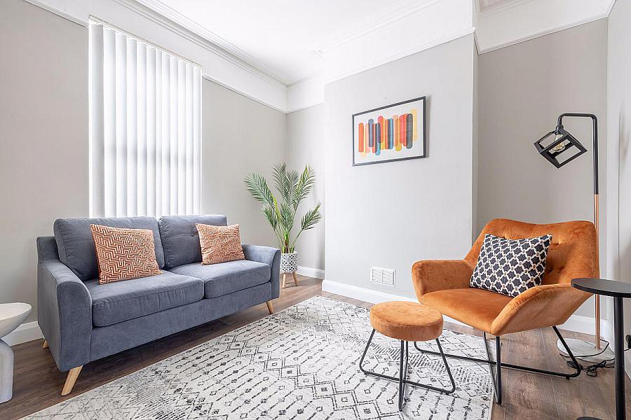 Room 1, 24 Windsor Avenue