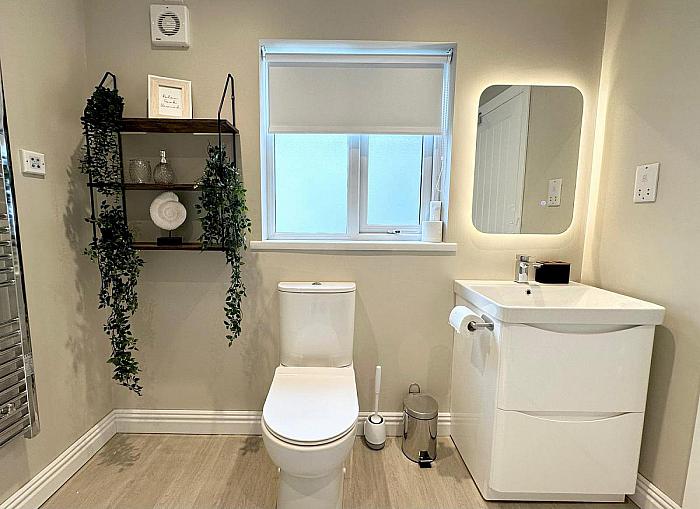 Room 5, 46 Portmore Street