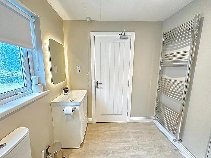 Room 5, 46 Portmore Street