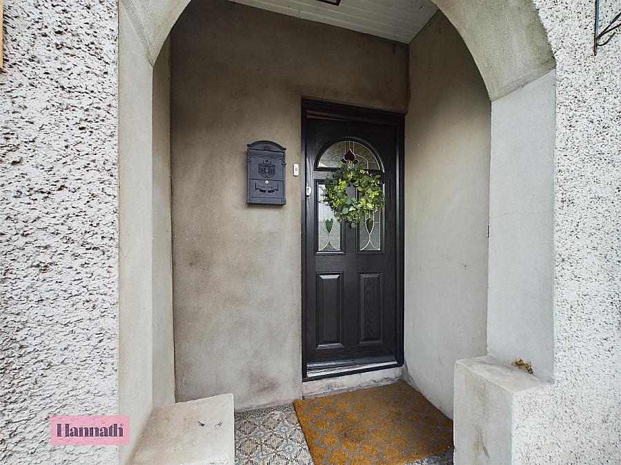 18 Parkview Street