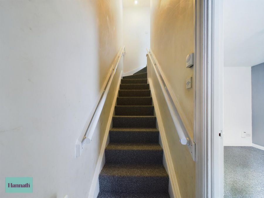 6 Watsons Lane