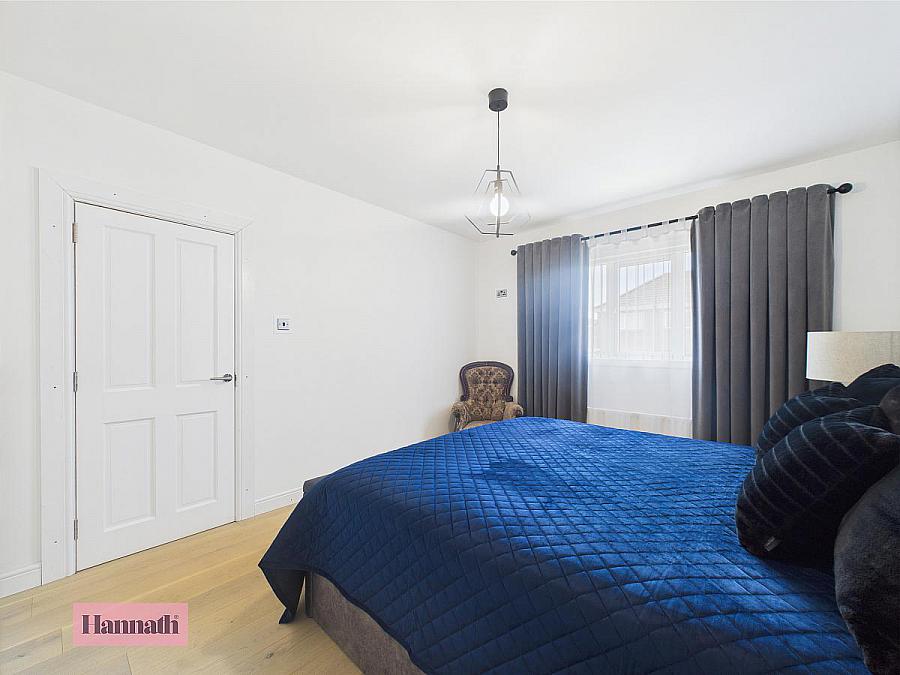11 Selshion Manor