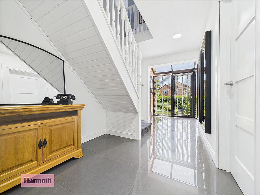 11 Selshion Manor