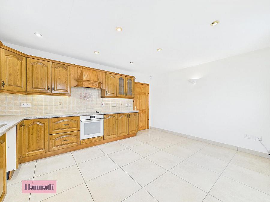 143 Abbey Park