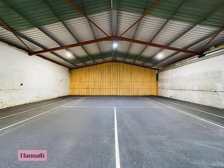 Unit 2a - 97 Mullalelish Road