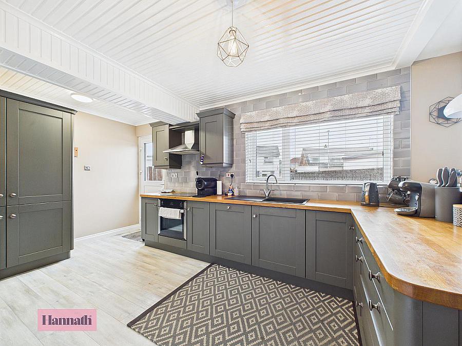 2 Ardmore Close