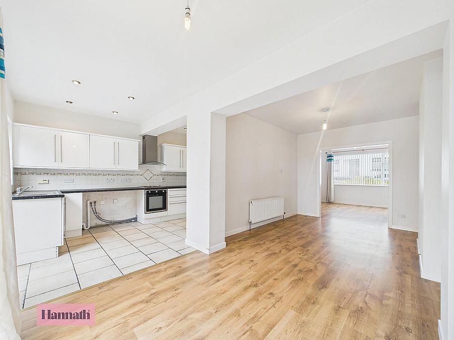67 Kingsway Drive