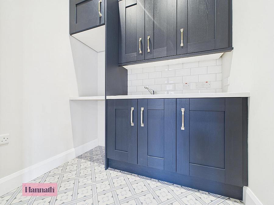 25 Bracken Road