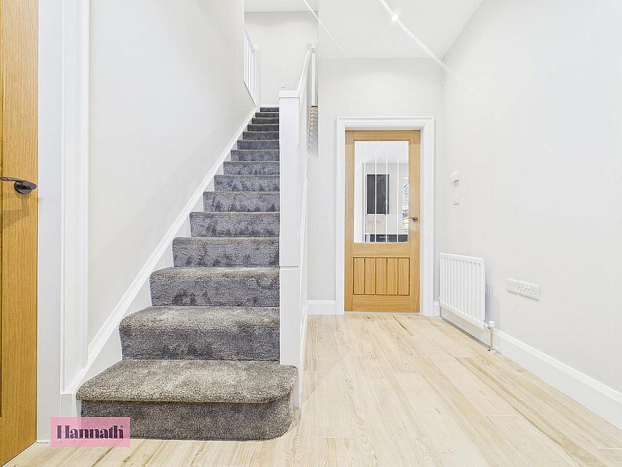 25 Bracken Road