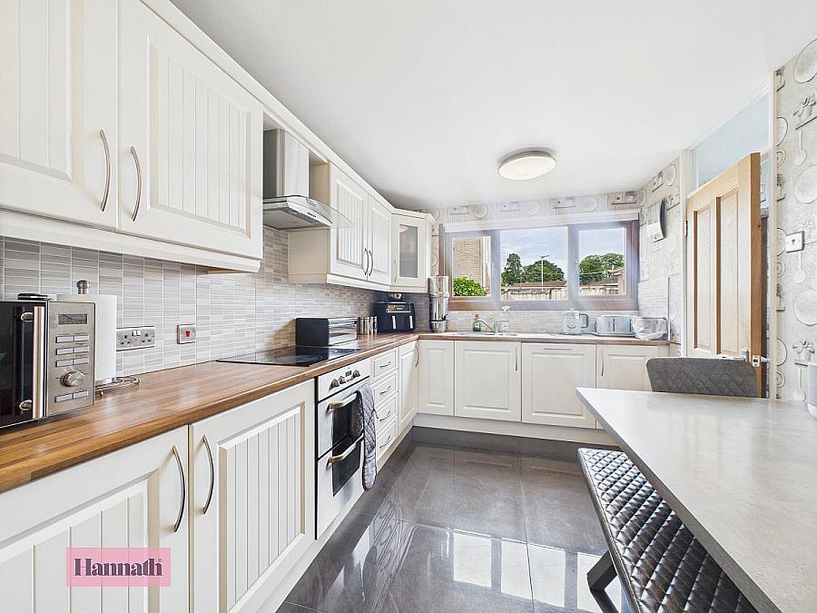 12 Abercorn Park