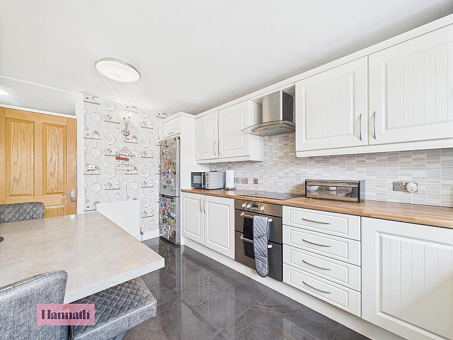 12 Abercorn Park