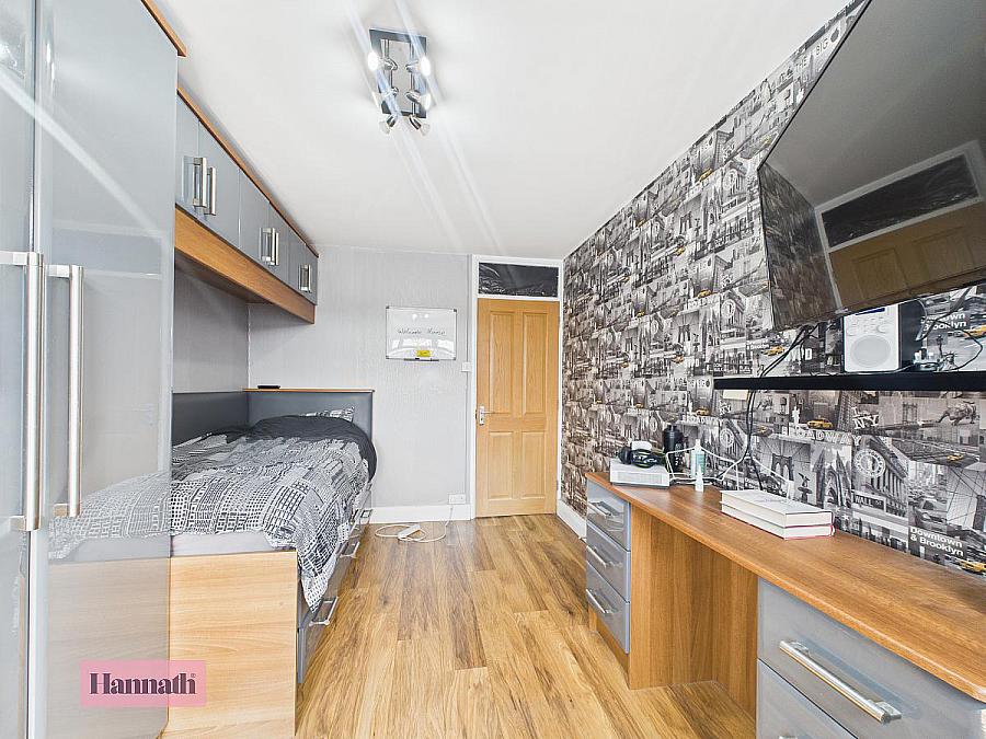 12 Abercorn Park