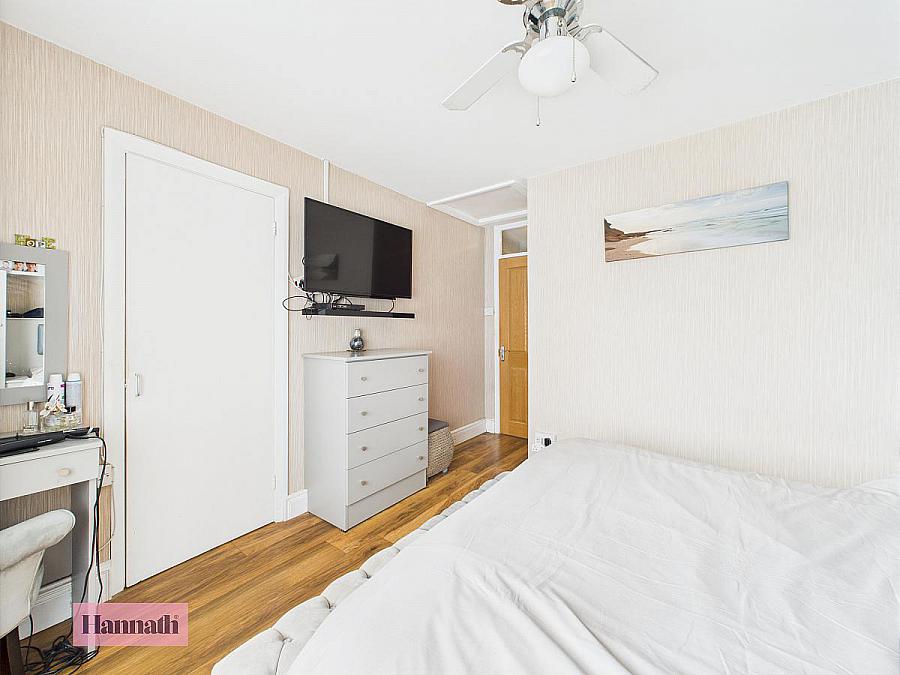 12 Abercorn Park