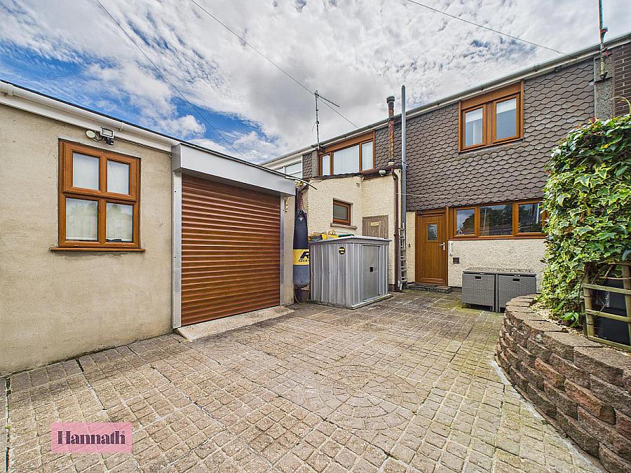 12 Abercorn Park