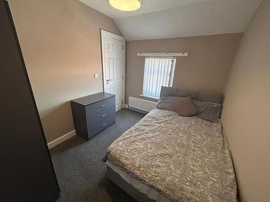 Room 5, Portmore Street,