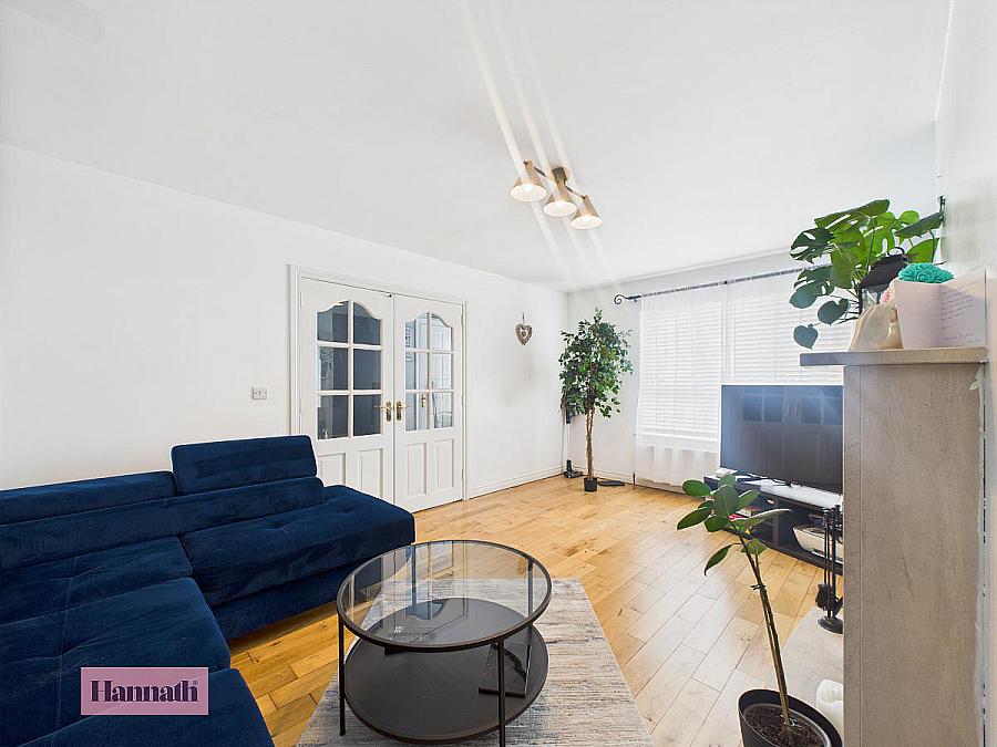 61 Bocombra Hill