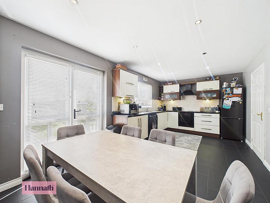 61 Bocombra Hill