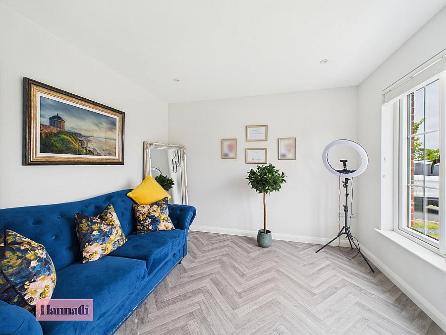 21 Ashgrove Heights