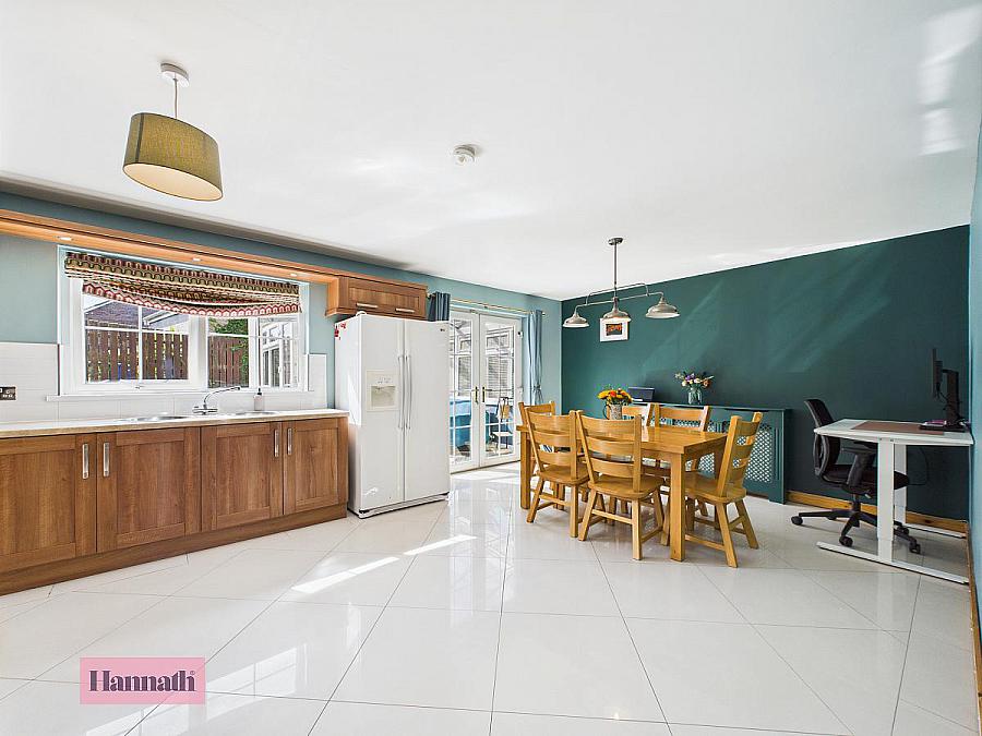 11 Hillcrest Mews