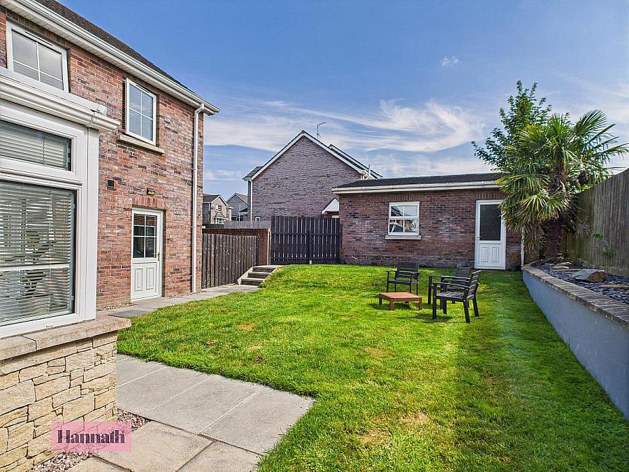 11 Hillcrest Mews