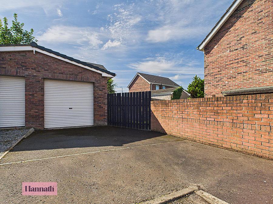 11 Hillcrest Mews