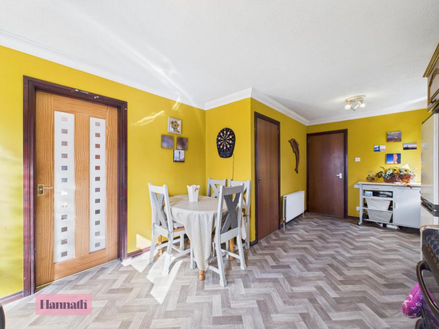 4 Breezemount Manor