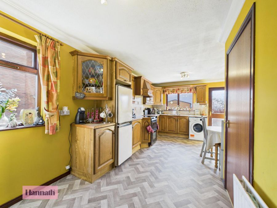 4 Breezemount Manor