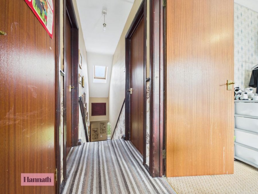 4 Breezemount Manor