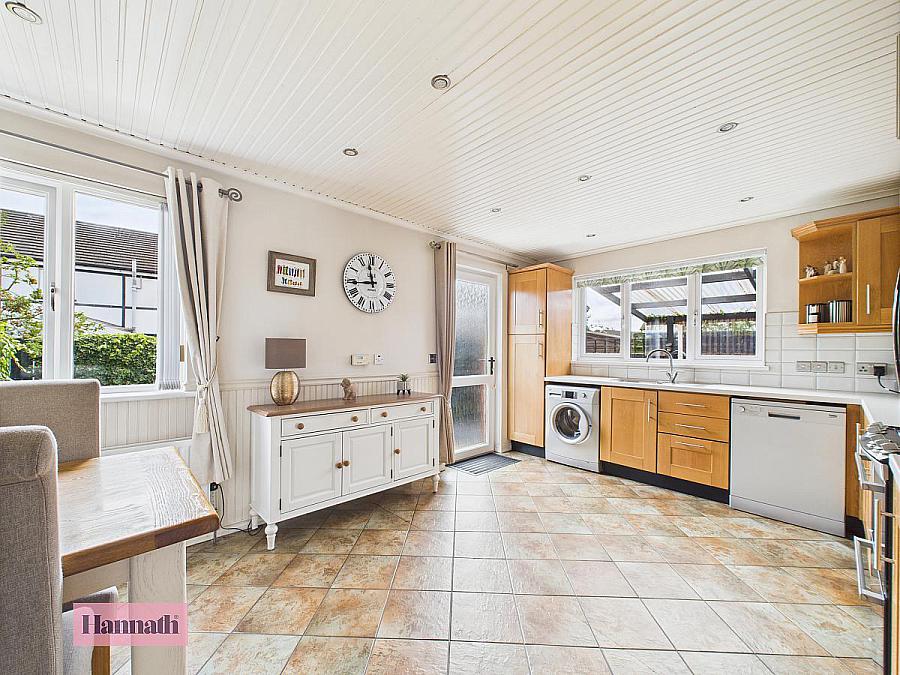 11 Inglewood Lodge