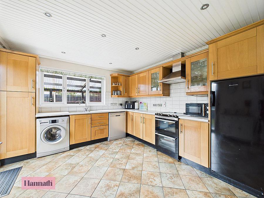 11 Inglewood Lodge