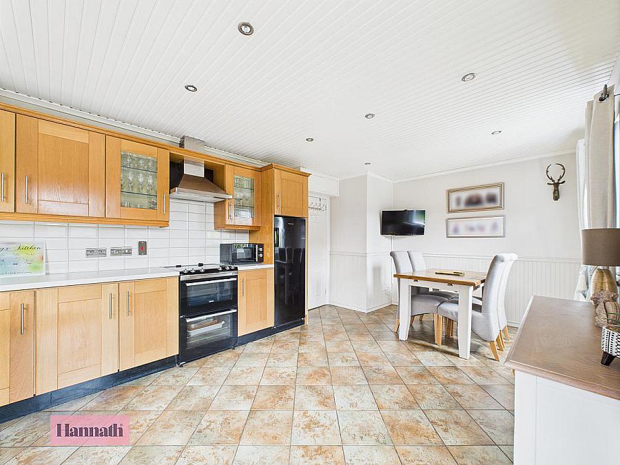 11 Inglewood Lodge