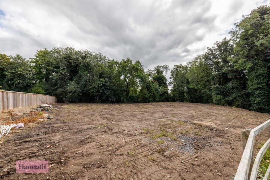 Site At Roslyn Meadow