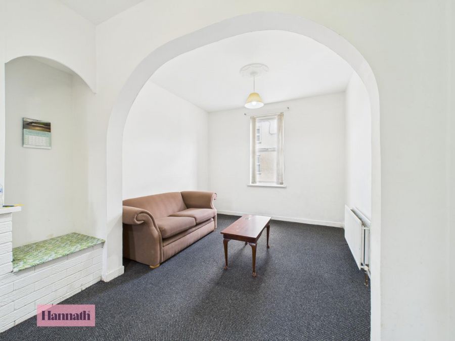 16 Mourneview Street