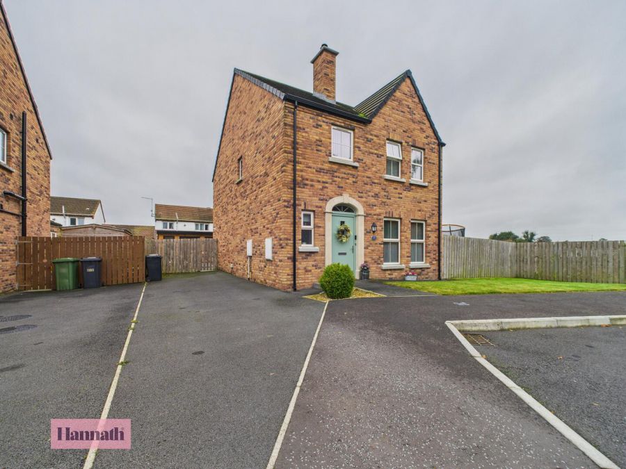 44 Oakwood Hall