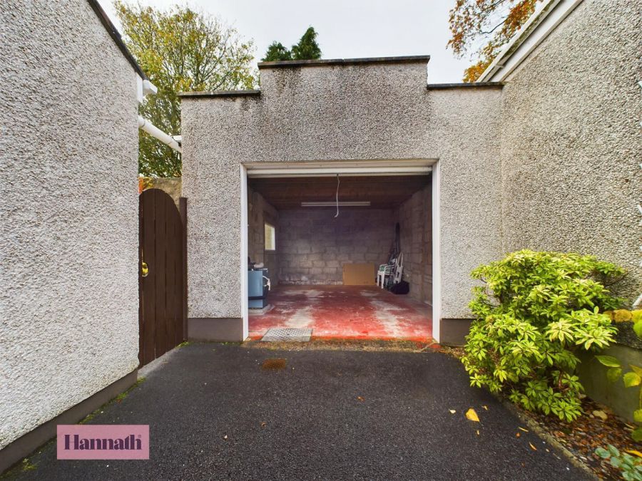 19 Village Walk