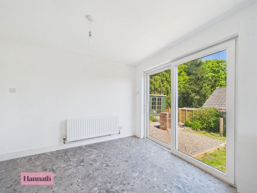 6 Glenhill Park