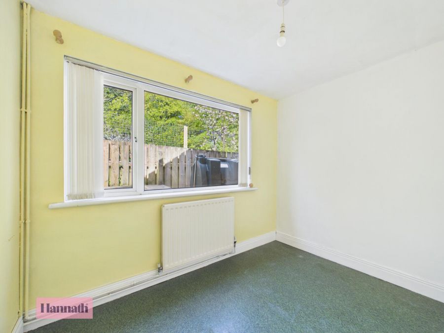 6 Glenhill Park