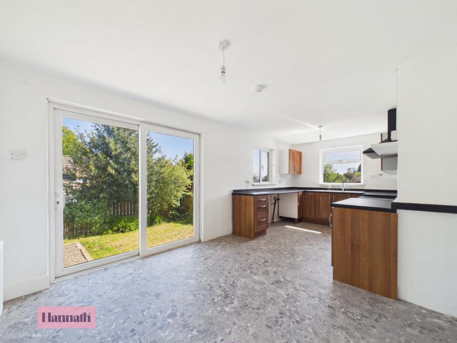 6 Glenhill Park