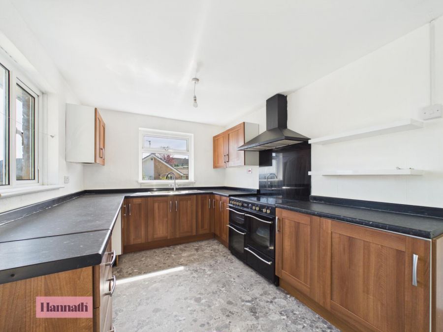 6 Glenhill Park