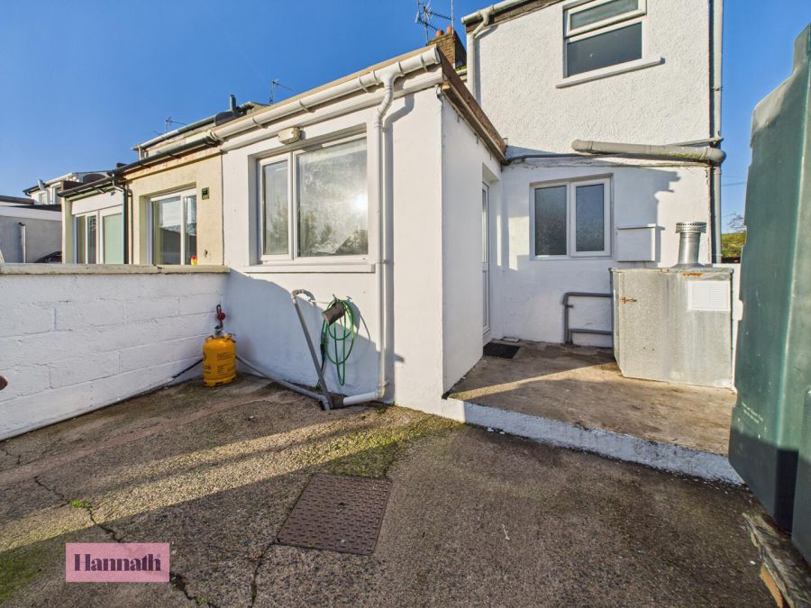 80 Moy Road 80 Moy Road